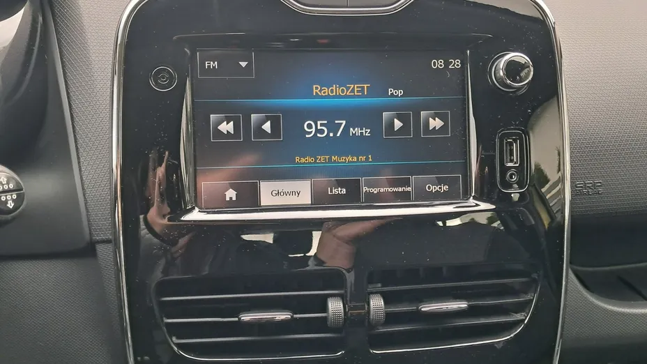 RENAULT Clio -