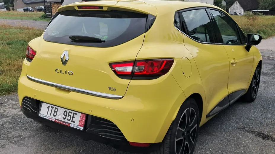 RENAULT Clio -