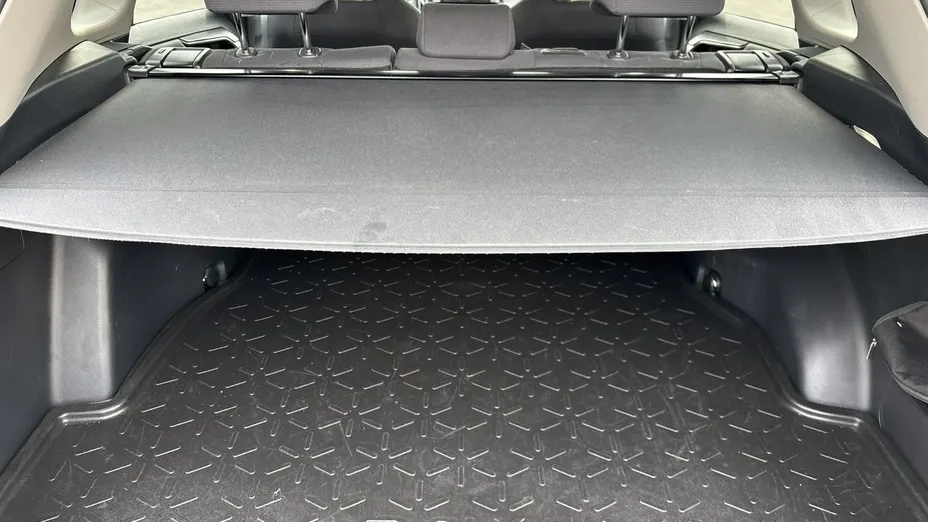 TOYOTA RAV4 -