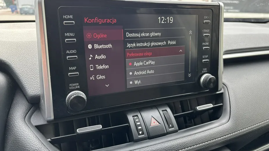 TOYOTA RAV4 -