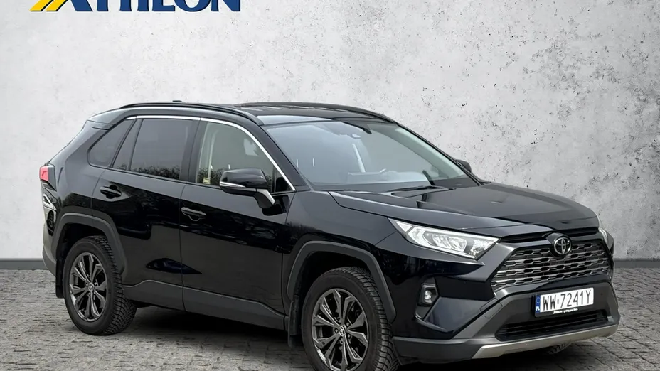 TOYOTA RAV4 -