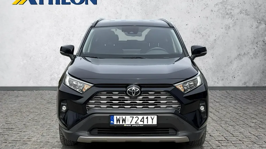 TOYOTA RAV4 -