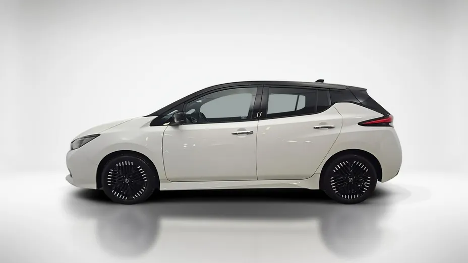 NISSAN Leaf -