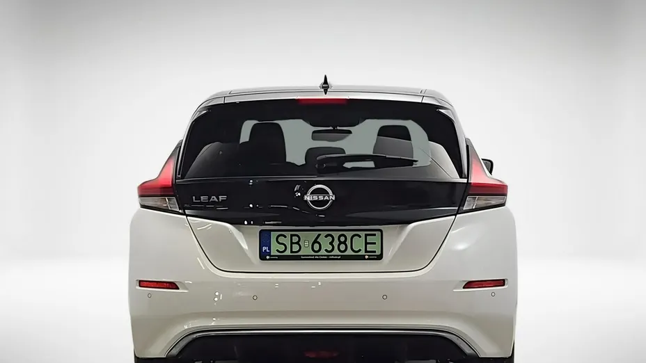 NISSAN Leaf -