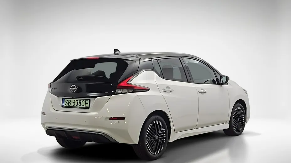 NISSAN Leaf -