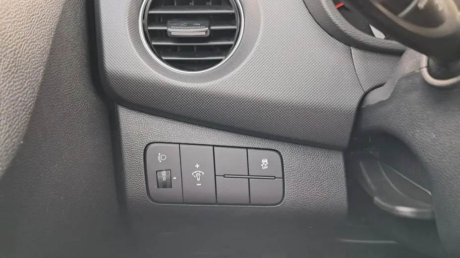 HYUNDAI i10 -