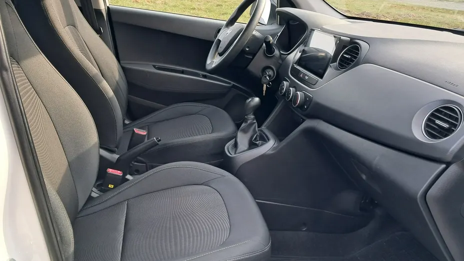 HYUNDAI i10 -