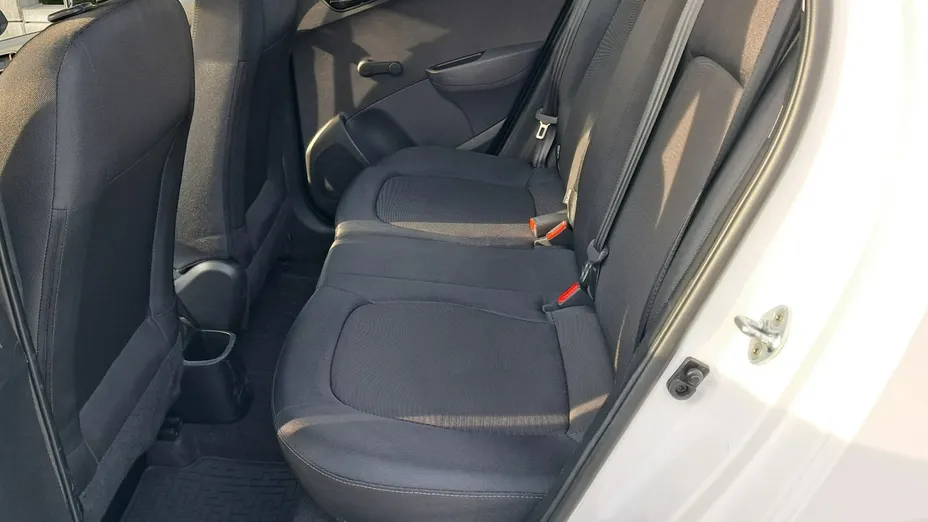 HYUNDAI i10 -