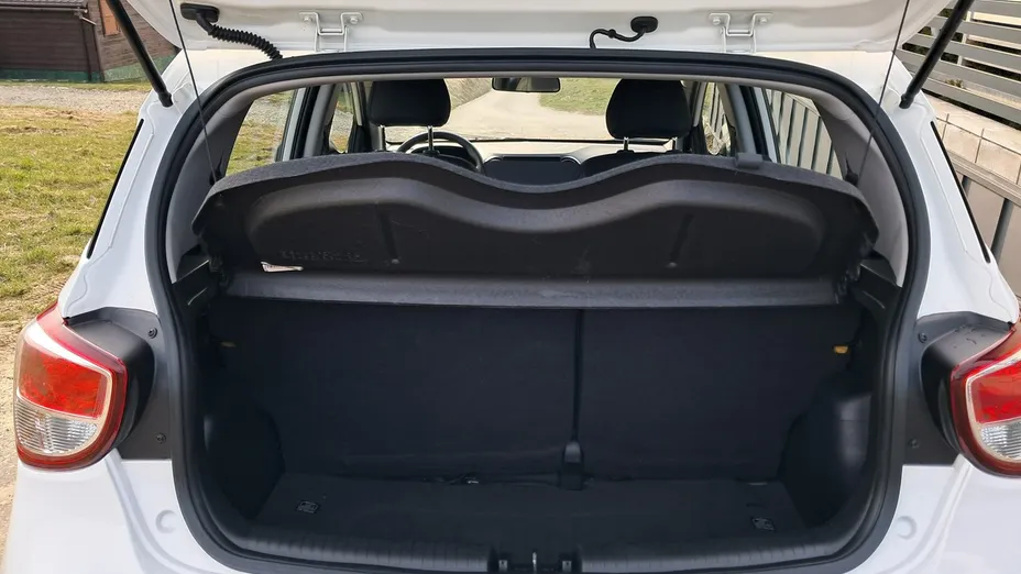 HYUNDAI i10 -