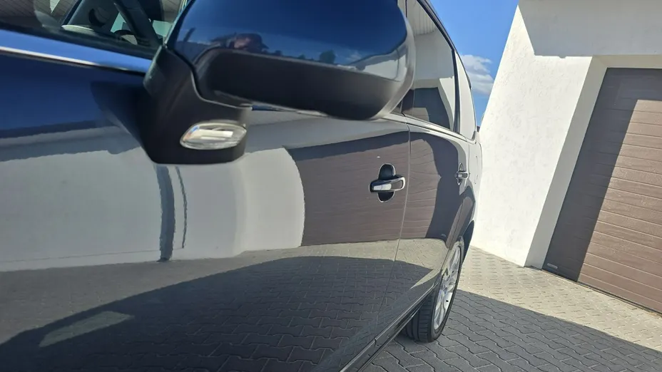 PEUGEOT 5008 -