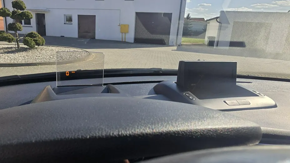 PEUGEOT 5008 -