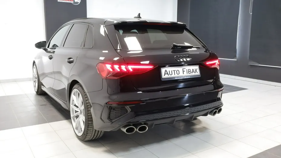AUDI S3 Sportback -