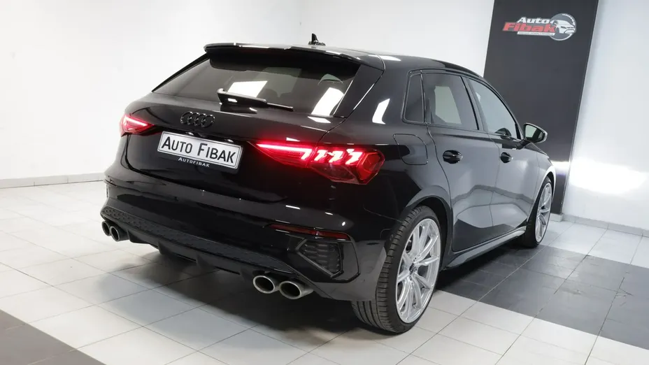 AUDI S3 Sportback -