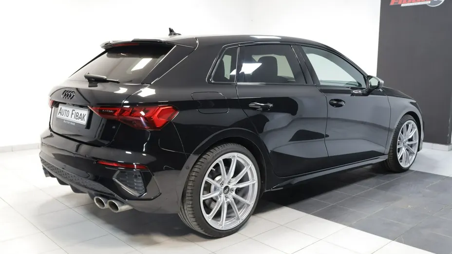 AUDI S3 Sportback -
