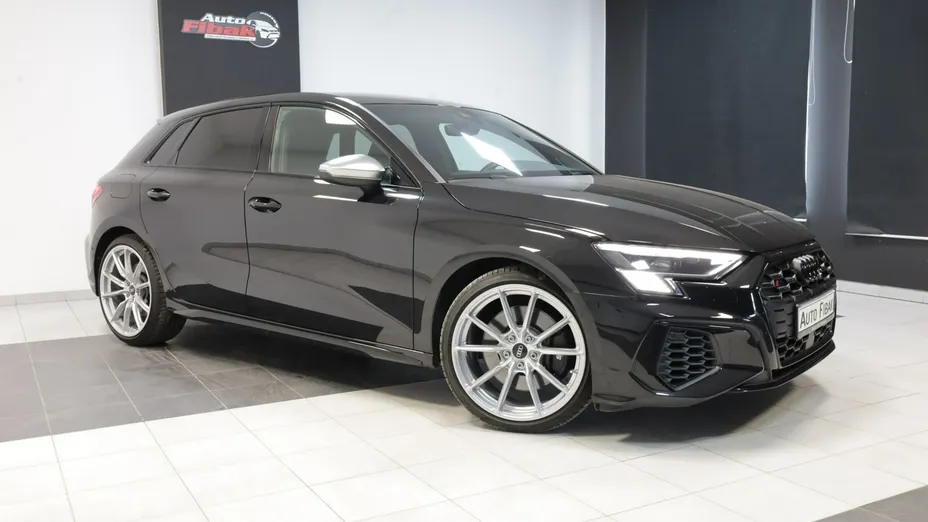 AUDI S3 Sportback -