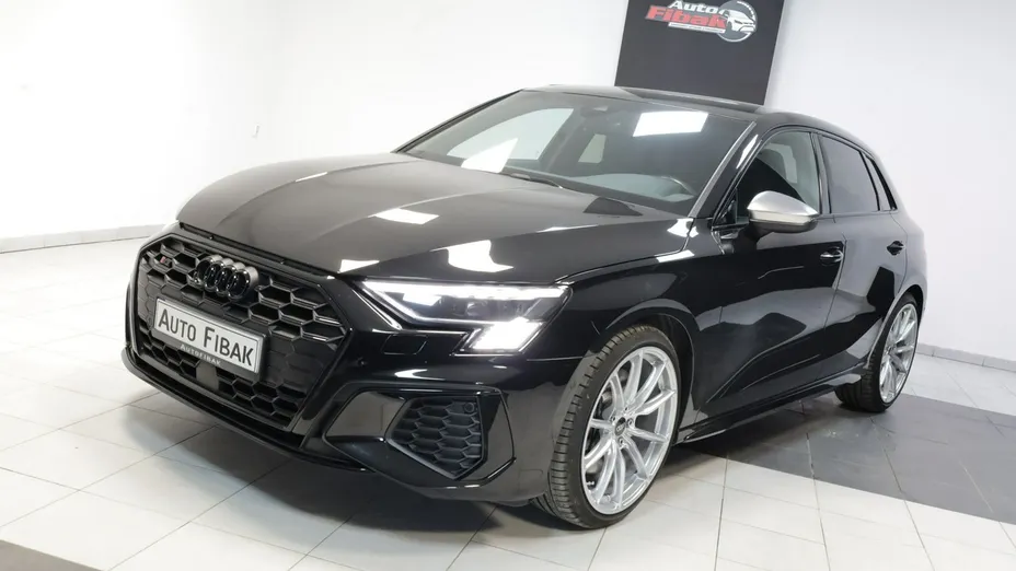 AUDI S3 Sportback -