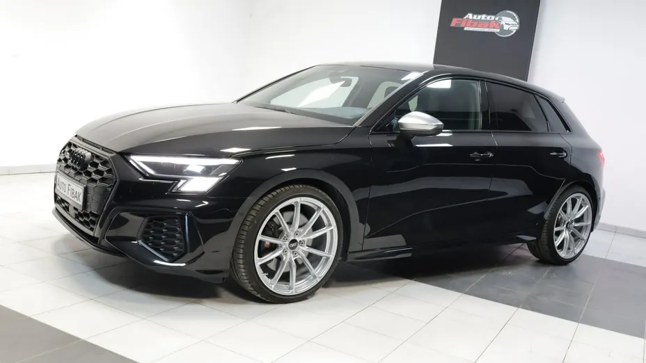 AUDI S3 Sportback -