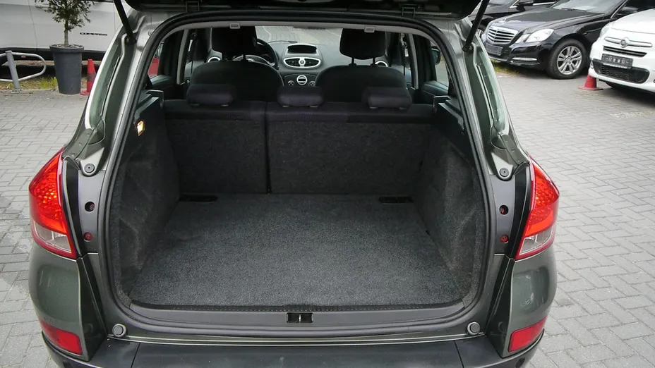 RENAULT Clio -