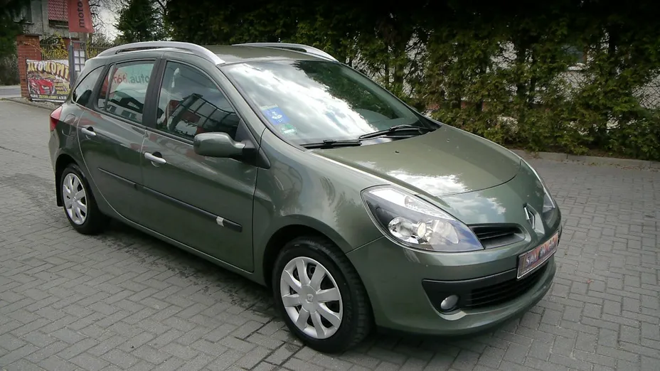 RENAULT Clio -