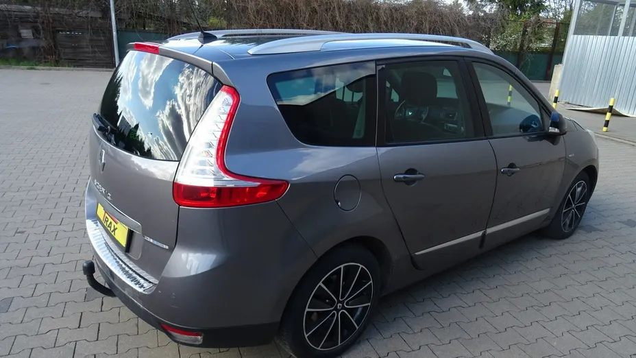 RENAULT Scenic -