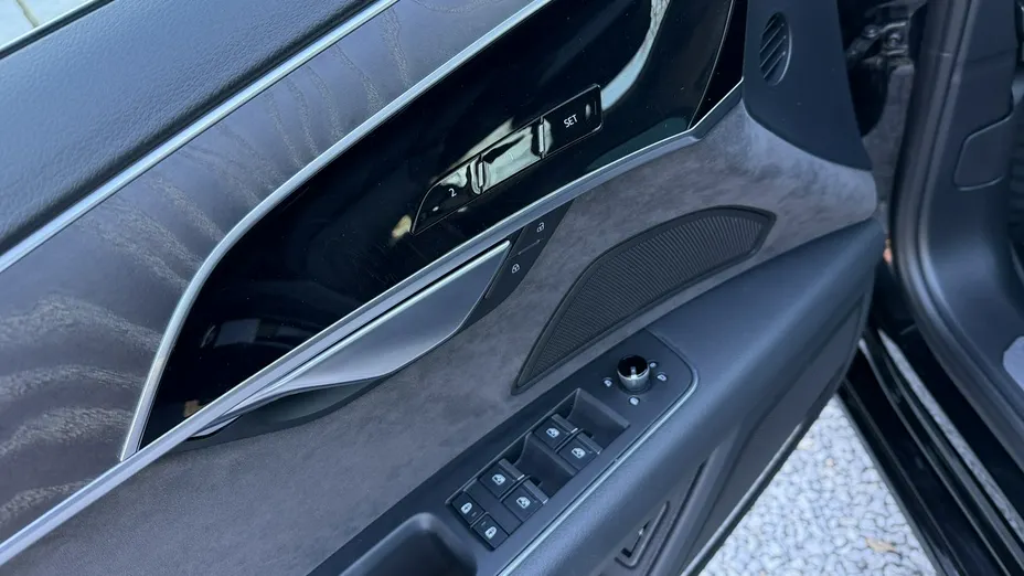 AUDI A8 -