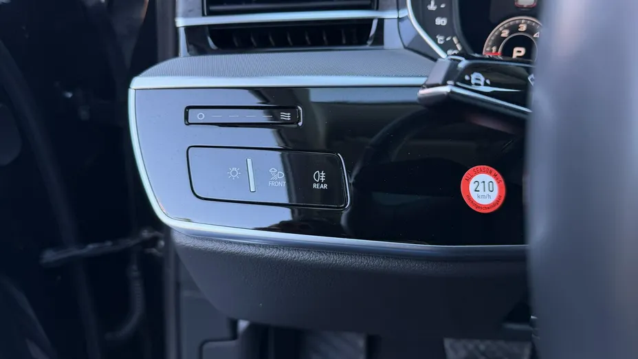 AUDI A8 -