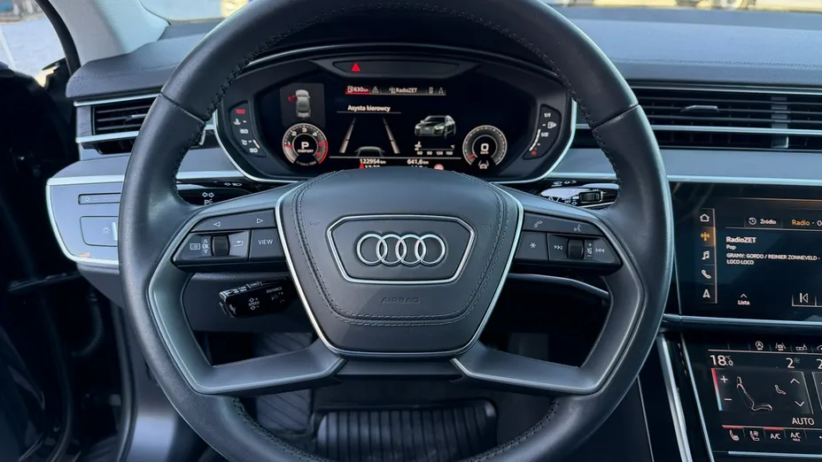 AUDI A8 -