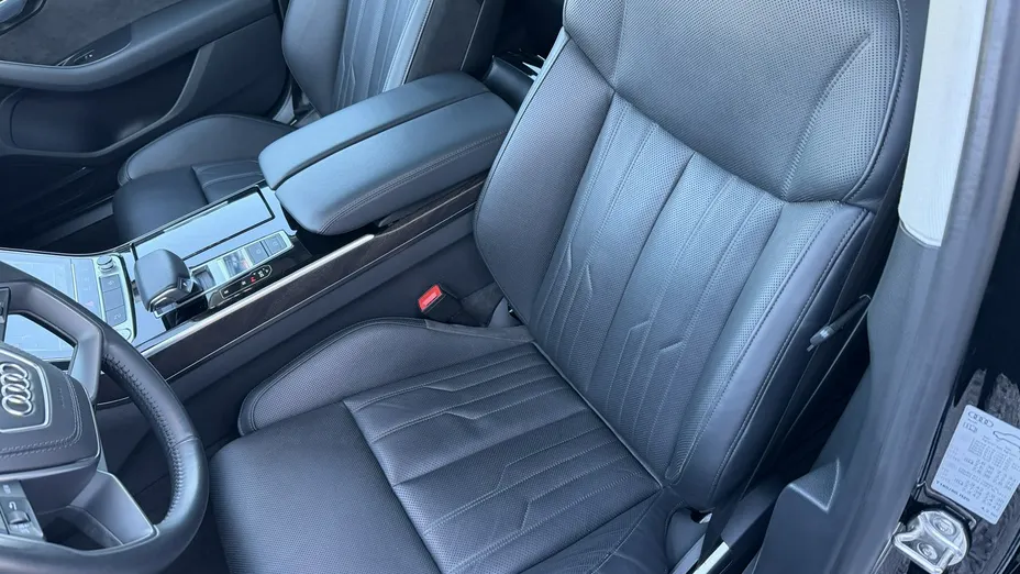 AUDI A8 -