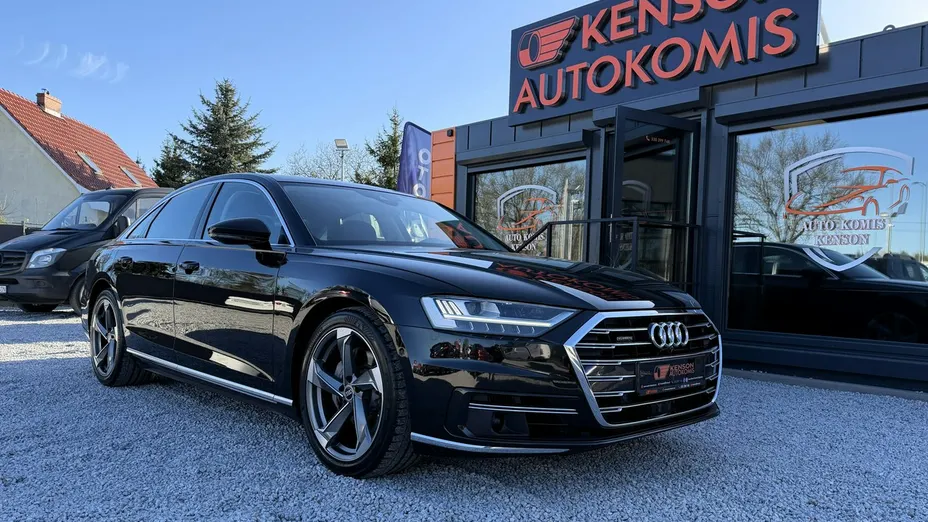 AUDI A8 -
