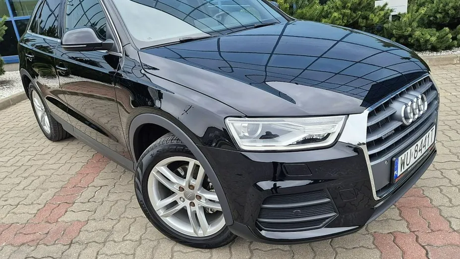 AUDI Q3 -