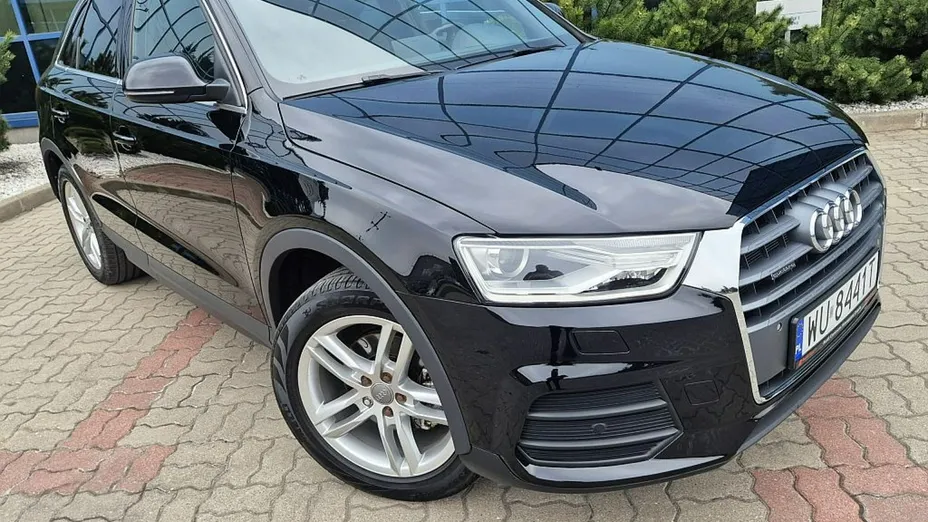 AUDI Q3 -