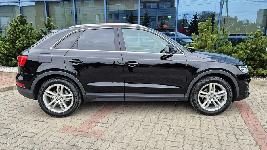 AUDI Q3 -