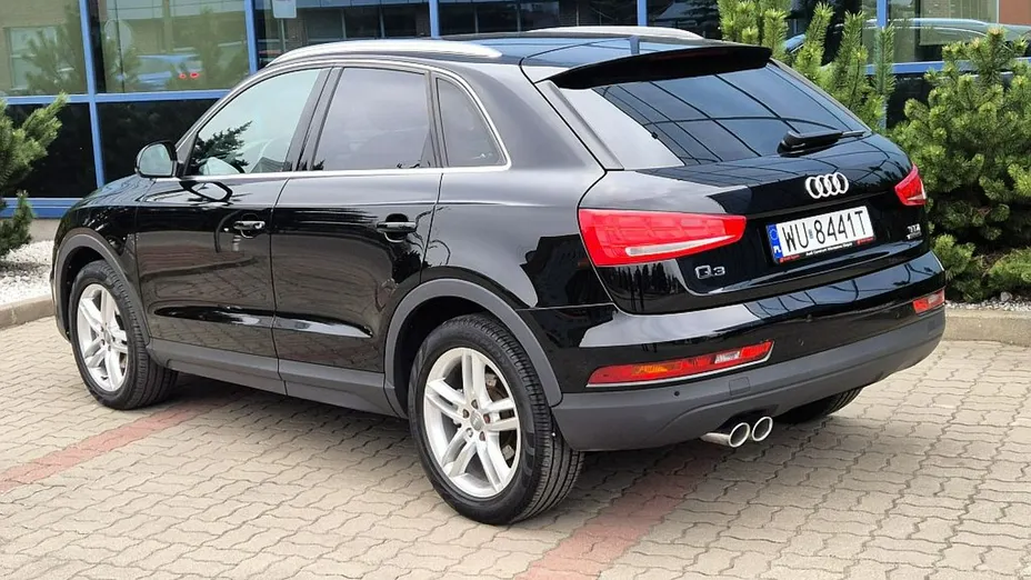 AUDI Q3 -
