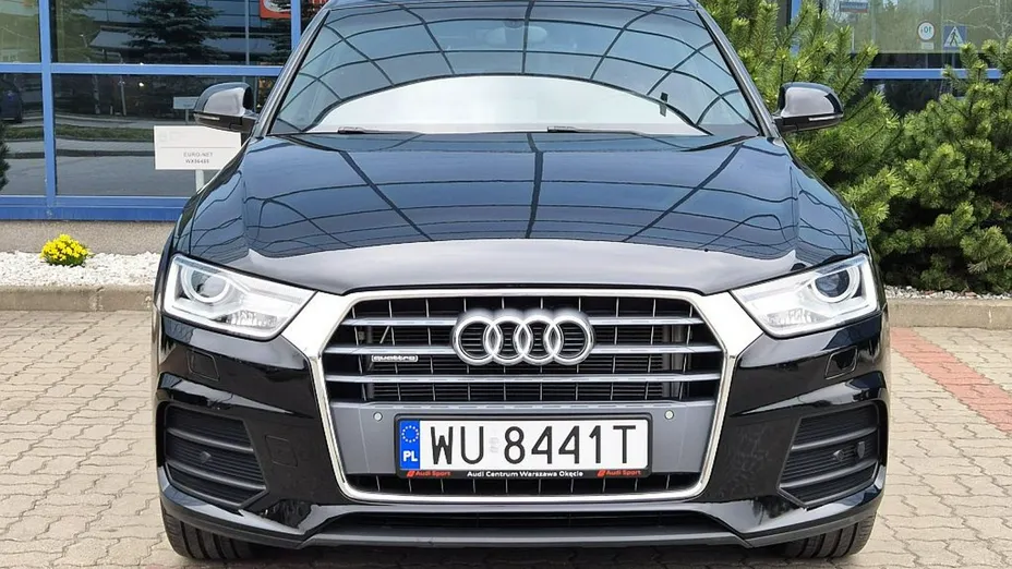 AUDI Q3 -