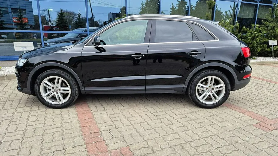 AUDI Q3 -