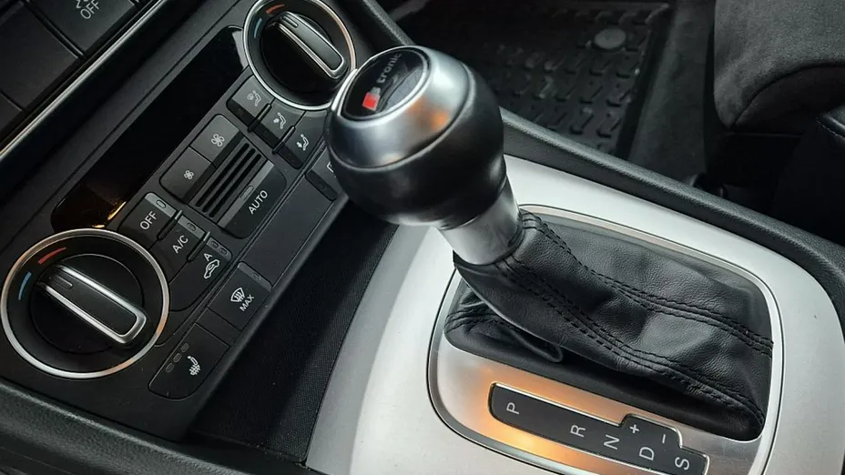 AUDI Q3 -