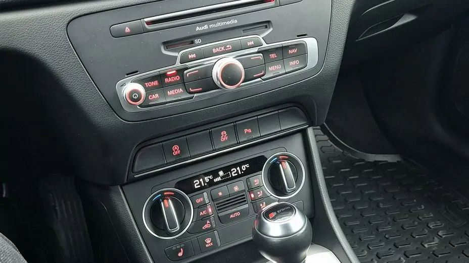 AUDI Q3 -
