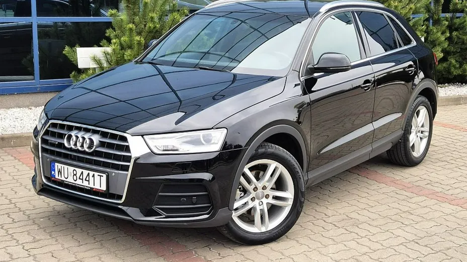AUDI Q3 -