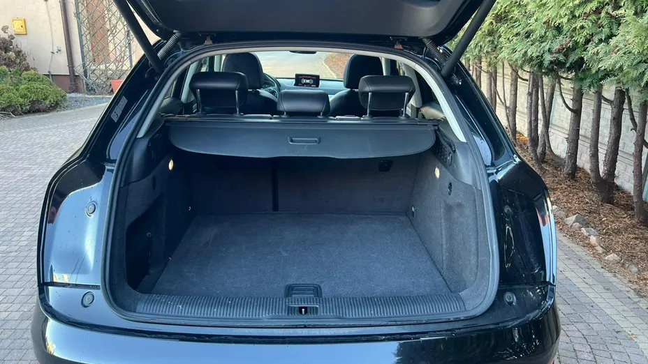 AUDI Q3 -