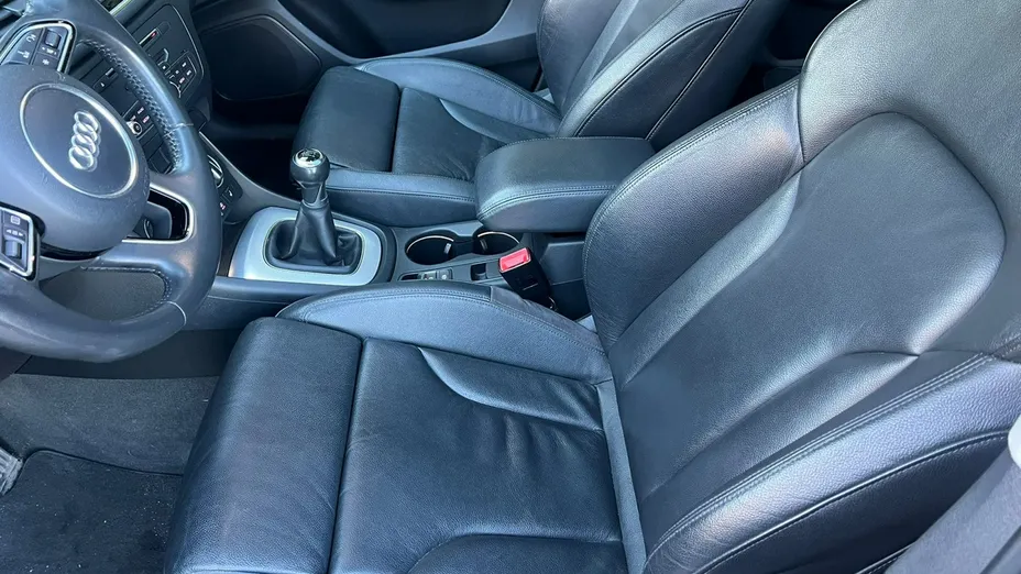 AUDI Q3 -