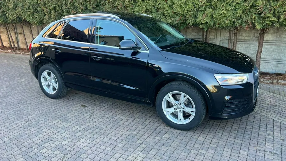 AUDI Q3 -