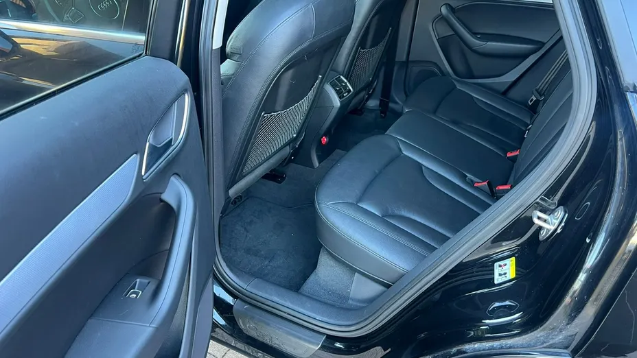 AUDI Q3 -