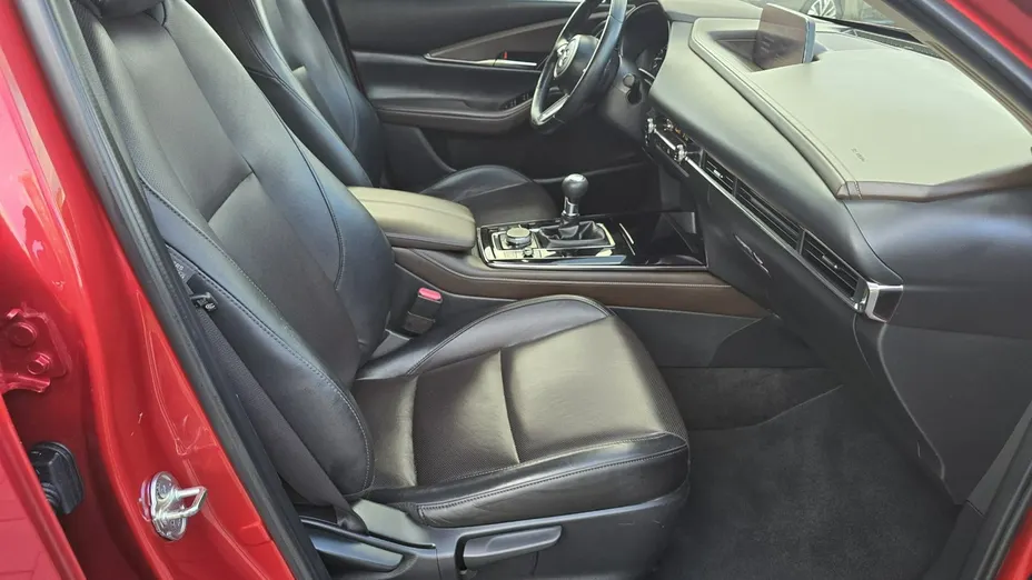 MAZDA CX-30 -
