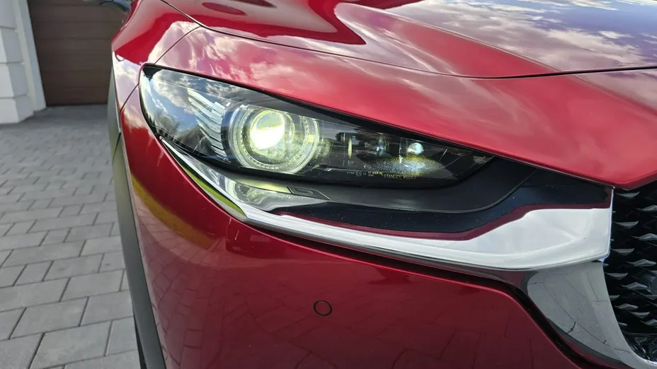 MAZDA CX-30 -