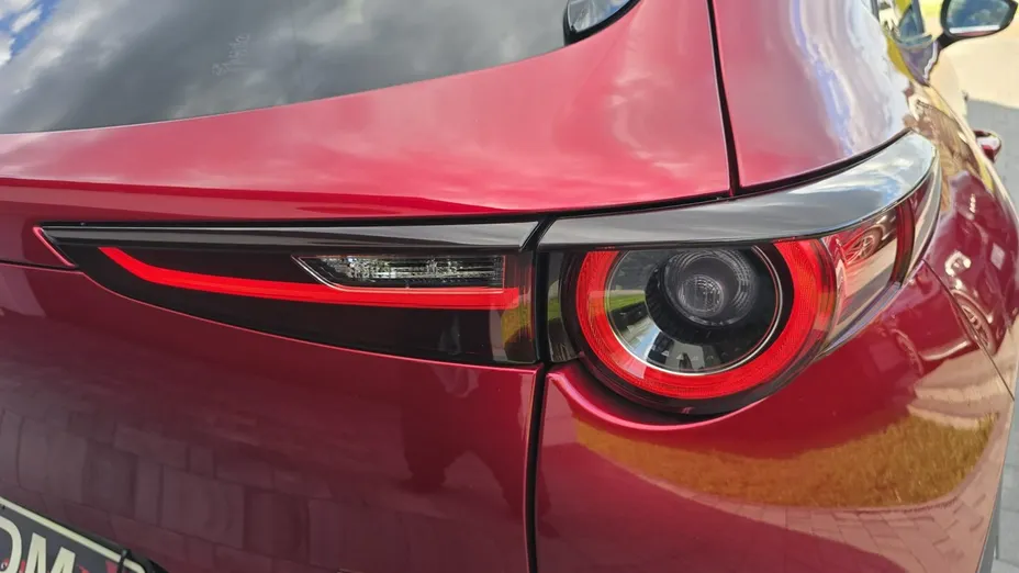 MAZDA CX-30 -