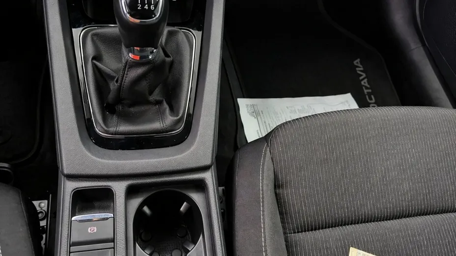 SKODA Octavia -
