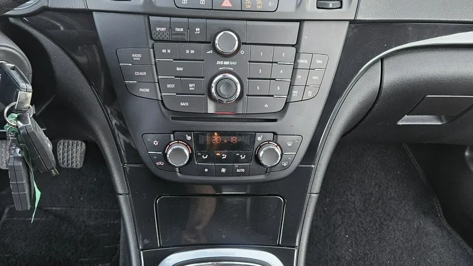 OPEL Insignia -