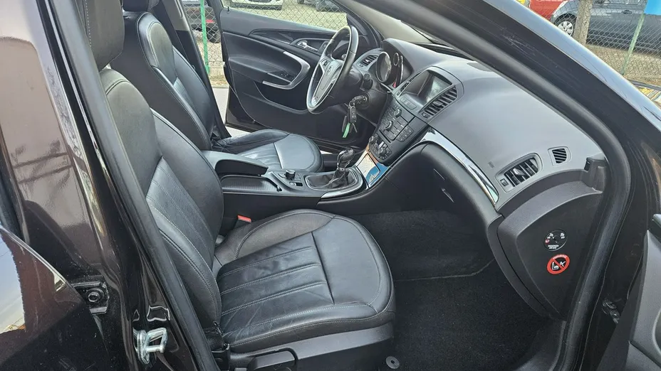 OPEL Insignia -