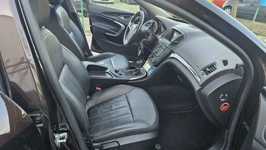 OPEL Insignia -