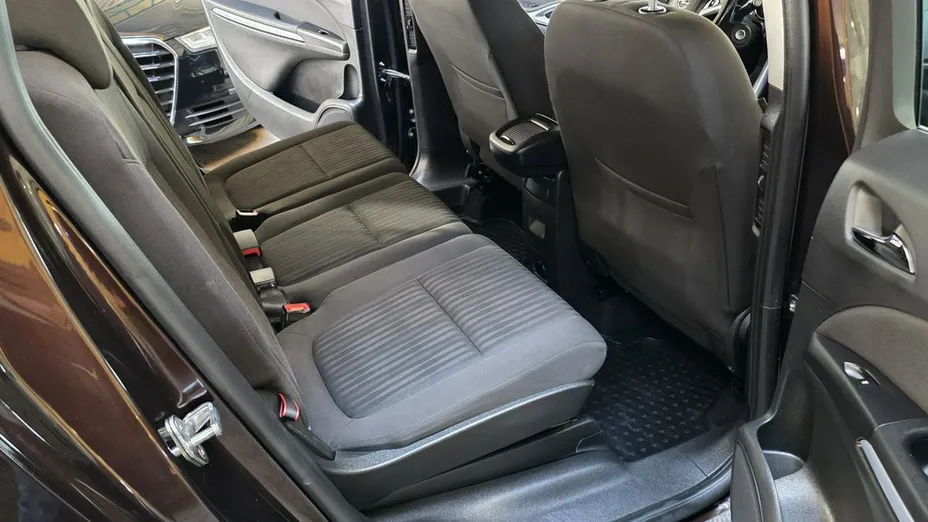OPEL Zafira -